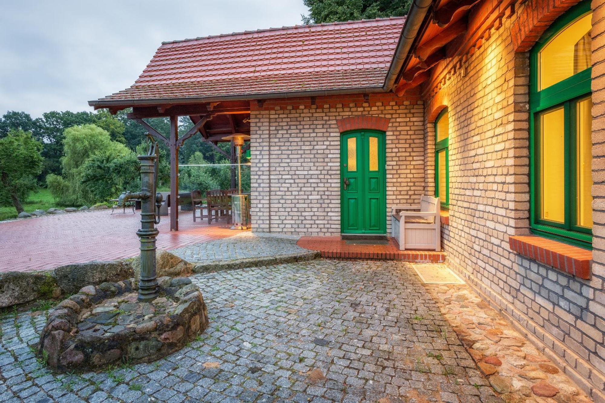 J1 Idyllisches Ferienhaus Mit Seeblick Julchendorf Ngoại thất bức ảnh
